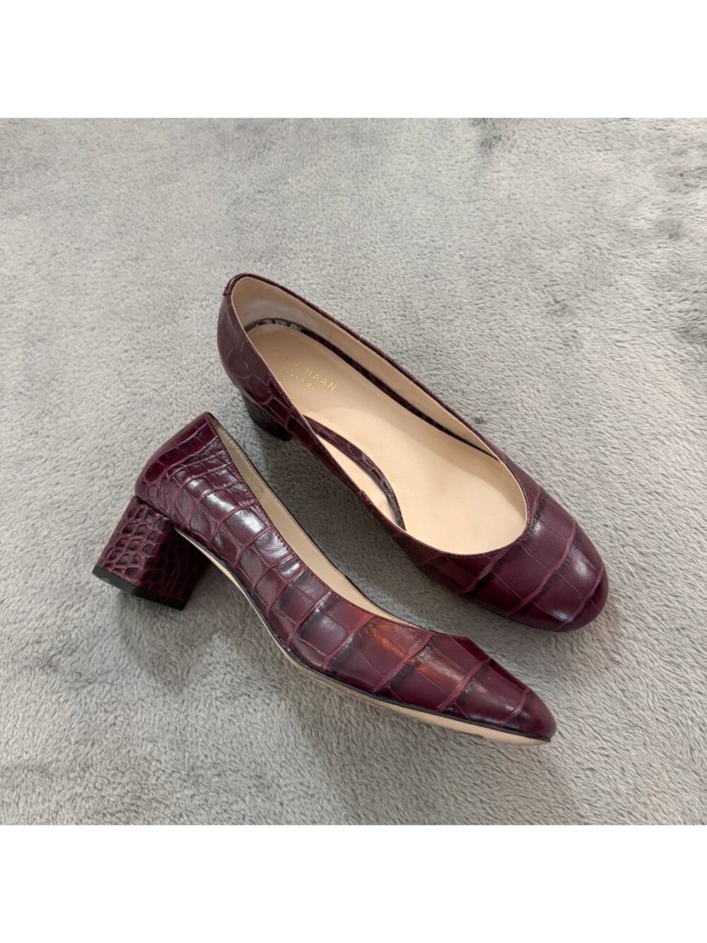 Cole Haan Burgundy Croc Embossed Round Toe Block Heel Shoes 8 Womens